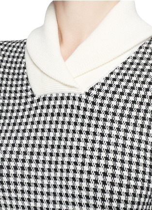 Detail View - Click To Enlarge - CHLOÉ - Shawl collar houndstooth jacquard knit sweater