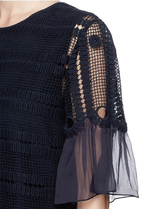 Detail View - Click To Enlarge - CHLOÉ - Crépon cuff guipure lace top