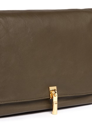 Detail View - Click To Enlarge - ELIZABETH AND JAMES - Medium chain strap leather shoulder bag