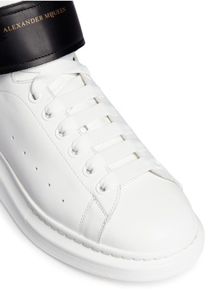Detail View - Click To Enlarge - ALEXANDER MCQUEEN - 'Oversized Sneaker' in leather with high top