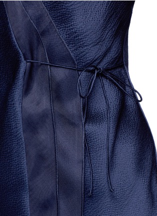 Detail View - Click To Enlarge - ROKSANDA - 'Lymer' silk satin seersucker top