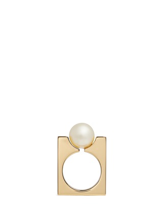 Main View - Click To Enlarge - CHLOÉ - 'Darcey' inset Swarovski pearl square brass ring