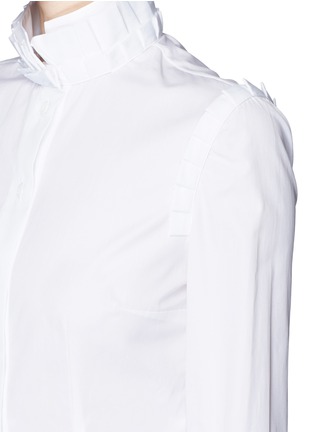 Detail View - Click To Enlarge - ALEXANDER MCQUEEN - Ruffle trim high collar poplin shirt