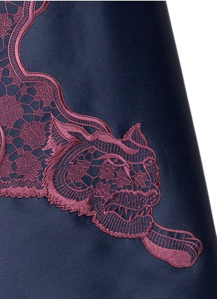 Detail View - Click To Enlarge - STELLA MCCARTNEY - Tiger embroidery cotton duchesse dress