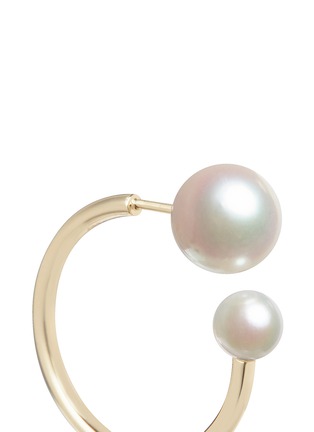 Detail View - Click To Enlarge - SOPHIE BILLE BRAHE - Petite Boucle Kelly' akoya pearl 14k gold single earring