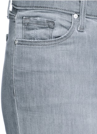 Detail View - Click To Enlarge - J BRAND - Low rise distressed cropped skinny jeans