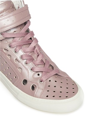 Detail View - Click To Enlarge - PIERRE HARDY - Perforated pearlescent leather sneakers