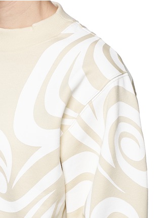 Detail View - Click To Enlarge - ACNE STUDIOS - 'Bird Allover' spiral print cropped sweatshirt