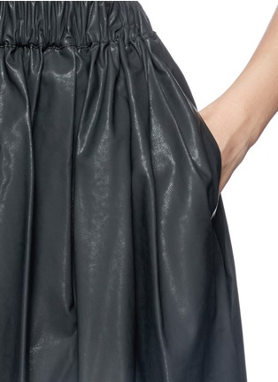 Detail View - Click To Enlarge - MSGM - Faux leather flare skirt