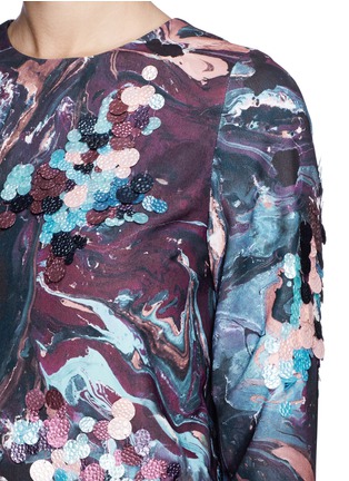 Detail View - Click To Enlarge - MSGM - Marble dye print sequin paillette top