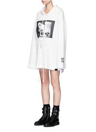 Front View - Click To Enlarge - FENTY PUMA BY RIHANNA - Graphic print lace-up front hoodie