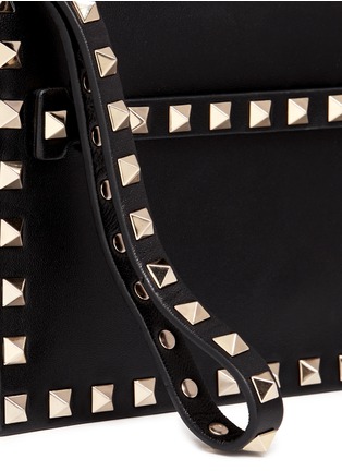 Detail View - Click To Enlarge - VALENTINO GARAVANI - 'Rockstud' small leather flap clutch