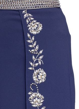 Detail View - Click To Enlarge - ALICE & OLIVIA - 'Larissa' faux pearl floral wide leg pants