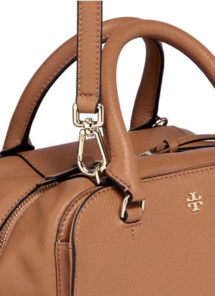 Detail View - Click To Enlarge - TORY BURCH - 'Robinson' mini pebbled leather satchel