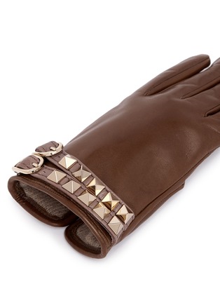 Detail View - Click To Enlarge - VALENTINO GARAVANI - 'Rockstud' strap leather gloves