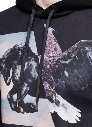 Detail View - Click To Enlarge - NEIL BARRETT - 'Horse Eagle' print neoprene hoodie