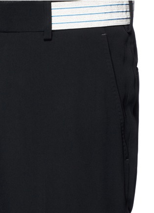 Detail View - Click To Enlarge - ALEXANDER MCQUEEN - Metallic stripe waistband crepe pants