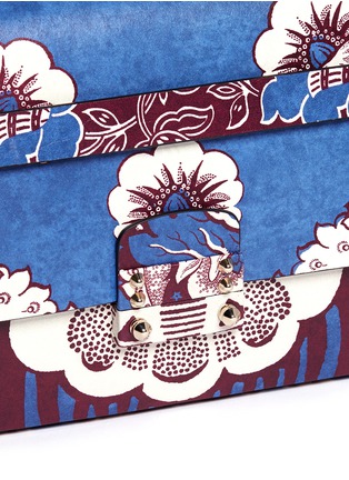 Detail View - Click To Enlarge - VALENTINO GARAVANI - Tropical floral print leather clutch