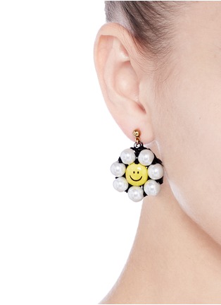 Figure View - Click To Enlarge - VENESSA ARIZAGA - 'Sunshine Daisy' drop earrings