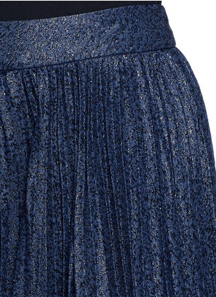 Detail View - Click To Enlarge - ALICE & OLIVIA - 'Katz' metallic jacquard pleated midi skirt