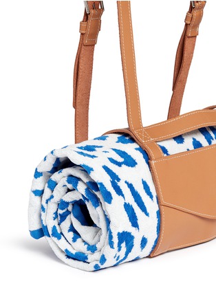 Detail View - Click To Enlarge - MASLIN & CO - Jaguar jacquard beach towel and leather backpack carrier set