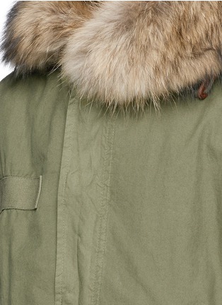 Detail View - Click To Enlarge - MR & MRS ITALY - Army' raccoon hood trim coyote fur parka