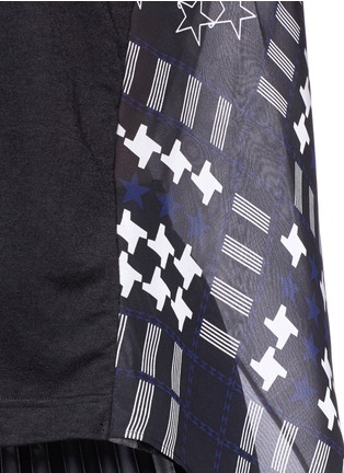 Detail View - Click To Enlarge - SACAI - Tribal print sheer cross back T-shirt