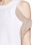 Detail View - Click To Enlarge - SACAI - Twill panel plissé pleated drawstring dress