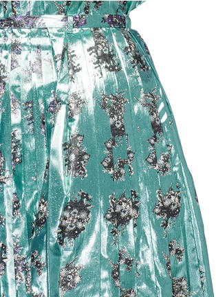 Detail View - Click To Enlarge - TOGA ARCHIVES - Floral print lamé paperbag waist pleated skirt