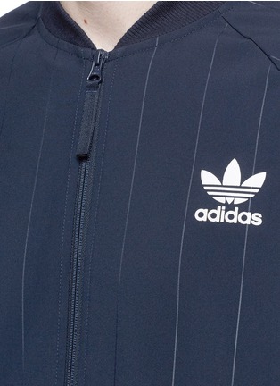 Detail View - Click To Enlarge - ADIDAS - 'Superstar' pinstripe logo print track jacket