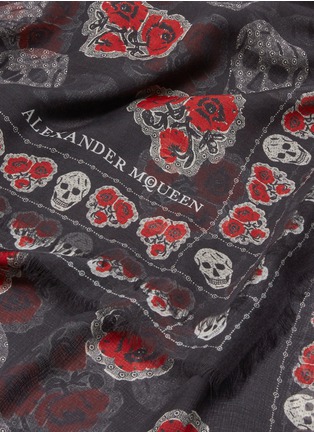 Detail View - Click To Enlarge - ALEXANDER MCQUEEN - Poppy skull silk-modal scarf