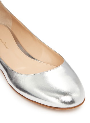 Detail View - Click To Enlarge - GIANVITO ROSSI - Metallic leather ankle strap ballerina flats