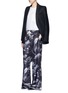 Figure View - Click To Enlarge - F.R.S FOR RESTLESS SLEEPERS - 'Callisto' greyscale leaf print silk pyjama pants