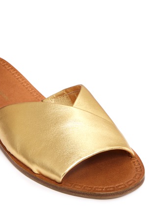 Detail View - Click To Enlarge - DIANE VON FURSTENBERG SHOES - 'Caserta' notched metallic leather slide sandals
