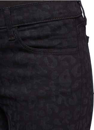 Detail View - Click To Enlarge - J BRAND - Skinny leopard print jeans