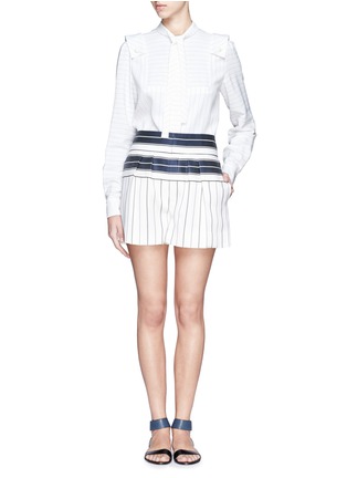 Figure View - Click To Enlarge - CHLOÉ - Striped double pleated shorts