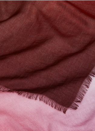 Detail View - Click To Enlarge - FRANCO FERRARI - 'Danao' ombré fringe scarf