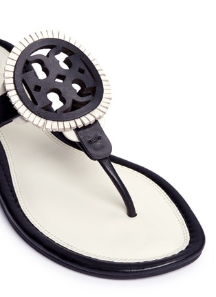 Detail View - Click To Enlarge - TORY BURCH - 'Miller' colourblock logo leather thong sandals