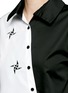 Detail View - Click To Enlarge - CYNTHIA & XIAO - Embroidered windmill colourblock asymmetric front shirt