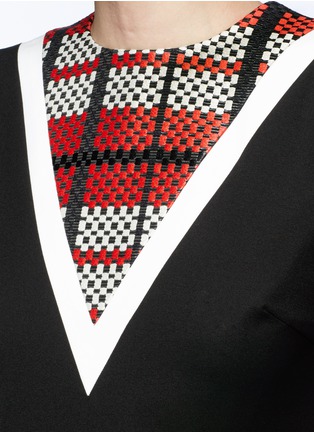 Detail View - Click To Enlarge - CYNTHIA & XIAO - Textured tartan print V-neck flared dress
