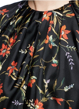 Detail View - Click To Enlarge - BALENCIAGA - Floral print silk twill top