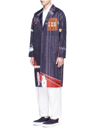 Figure View - Click To Enlarge - THE WORLD IS YOUR OYSTER - Graphic print satin twill long coat