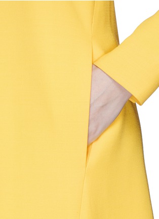 Detail View - Click To Enlarge - VICTORIA BECKHAM - Open bow back double crepe shift dress