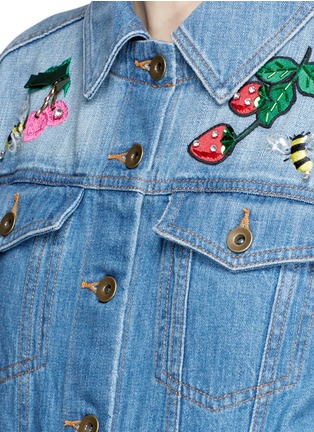 Detail View - Click To Enlarge - MUVEIL - 'Swilling Fruit Wine' embellished embroidery denim jacket