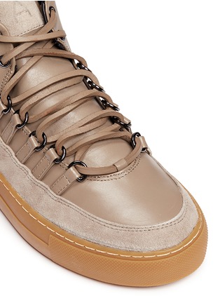 Detail View - Click To Enlarge - ATELJÉ 71 - 'Gabbi' high top mix leather sneakers