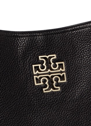 Detail View - Click To Enlarge - TORY BURCH - 'Britten' small pebbled leather chain tote