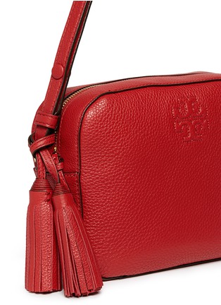 Detail View - Click To Enlarge - TORY BURCH - 'Thea' pebbled leather crossbody tassel bag