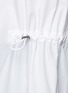 Detail View - Click To Enlarge - SACAI LUCK - Drawstring cotton blend poplin shirt