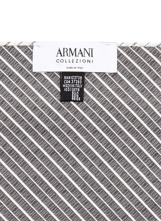 Detail View - Click To Enlarge - ARMANI COLLEZIONI - Diagonal stripe silk pocket square