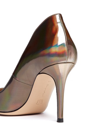 Detail View - Click To Enlarge - GIANVITO ROSSI - Holographic leather pumps